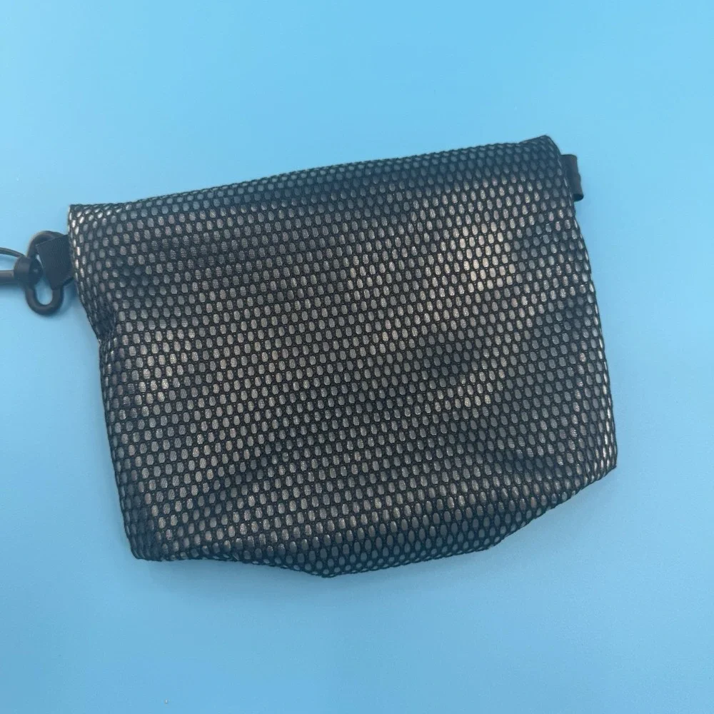 Eagle Creek Pack‑It Mesh Pouch Travel Organizer Black Zip Bag with Clip. Intact!
